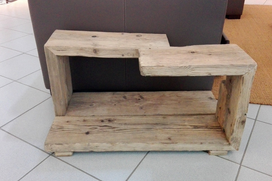 Tavolino in legno di recupero (XN-TAV004)