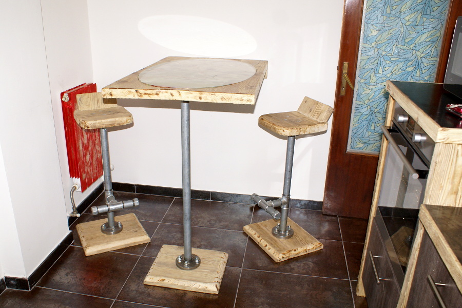 Cucina in legno di recupero e tubi in acciaio in stile industriale (XT-CUC003)