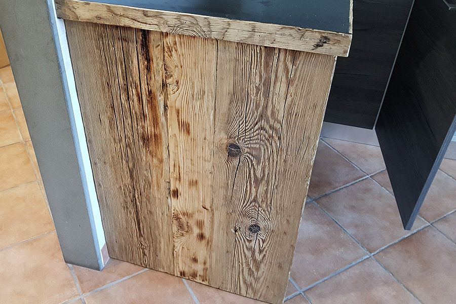 Cucina in legno di recupero e tuni in acciaio XT-CUC004