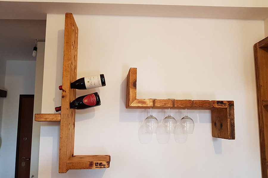 Cantinetta pensile in legno di recupero (XN-CAN013)