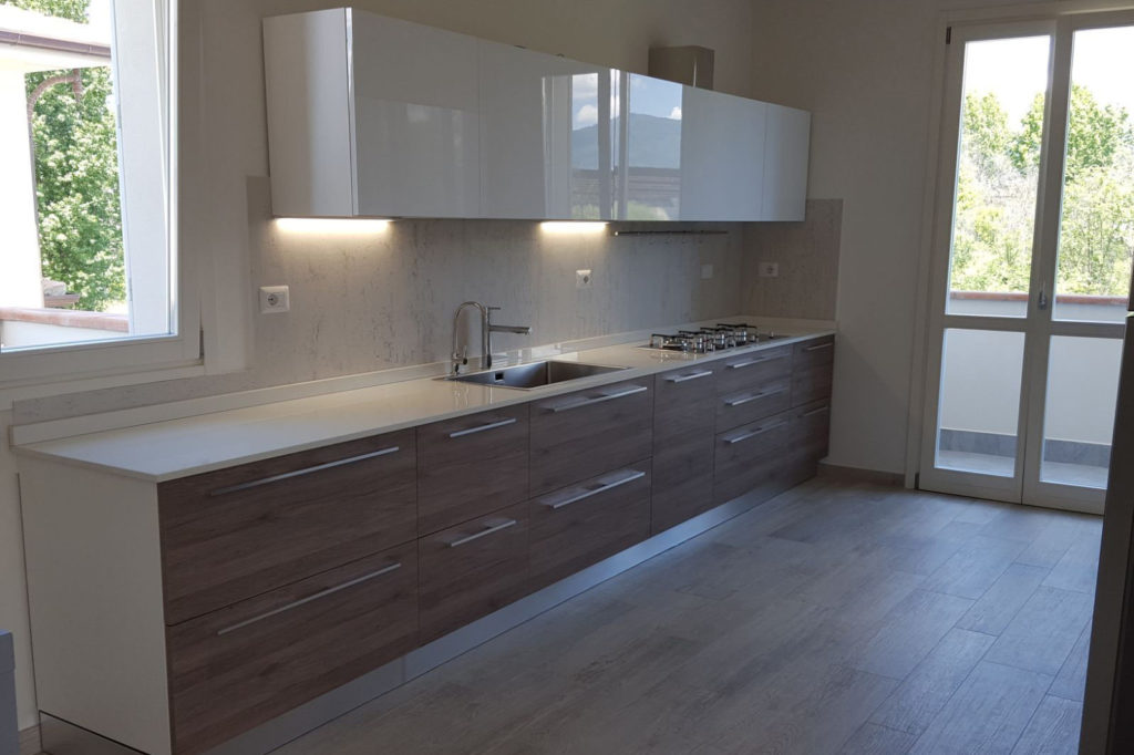 Cucina moderna con piano Dekton (GC-CUC014)