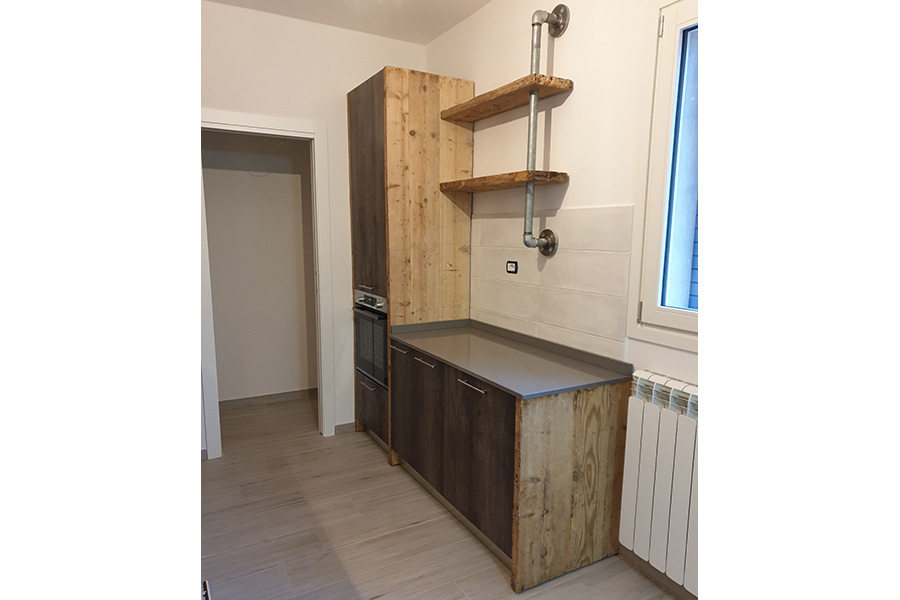 Cucina in legno di recupero e tubi acciaio (XT-CUC006)