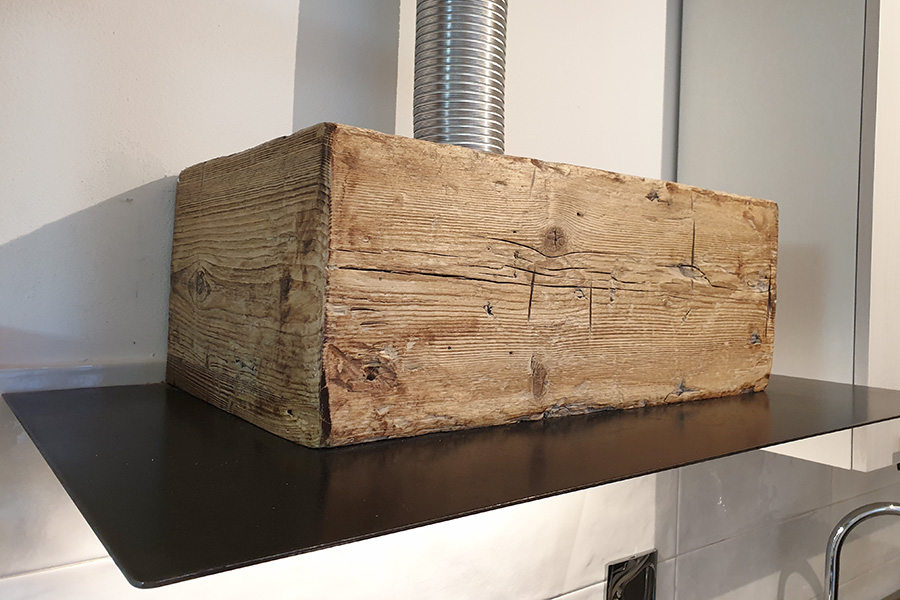 Cucina in legno di recupero e tubi acciaio (XT-CUC006)