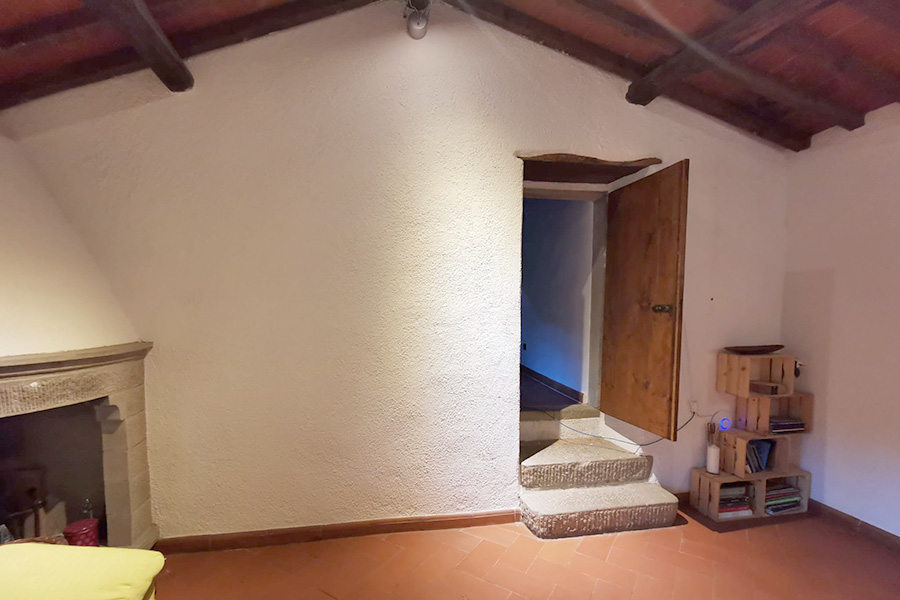 Composizione di vari mobili in legno di recupero (XT-COM015)