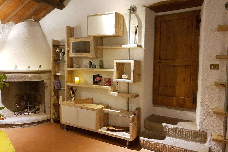 Composizione di vari mobili in legno di recupero (XT-COM015)