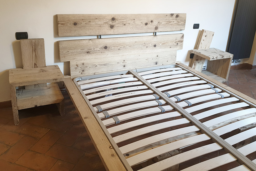 Gruppo letto in legno di recupero (XN-LET009)