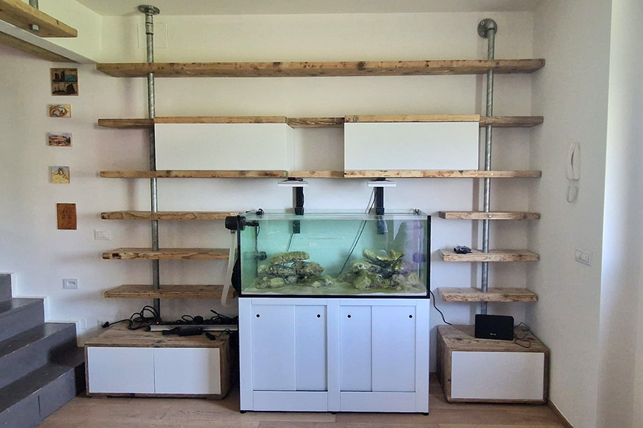 Composizione in legno di recupero e ferro (XT-COM018a)