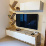 Mobile porta tv in legno vecchio XN-COM011
