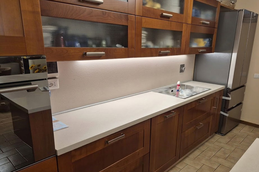 Cucina moderna nuovo top e schienale
