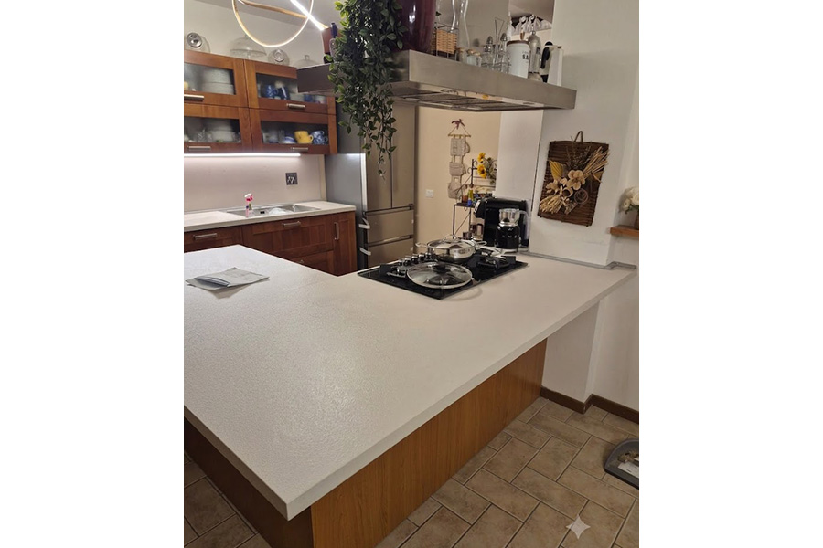 Cucina moderna nuovo top e schienale