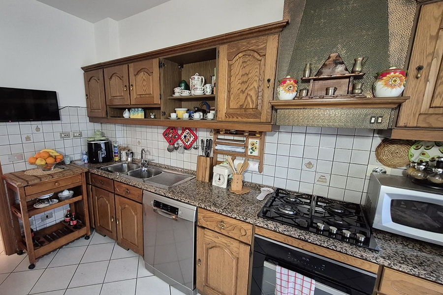 Verniciatura vecchia cucina PP-CC013